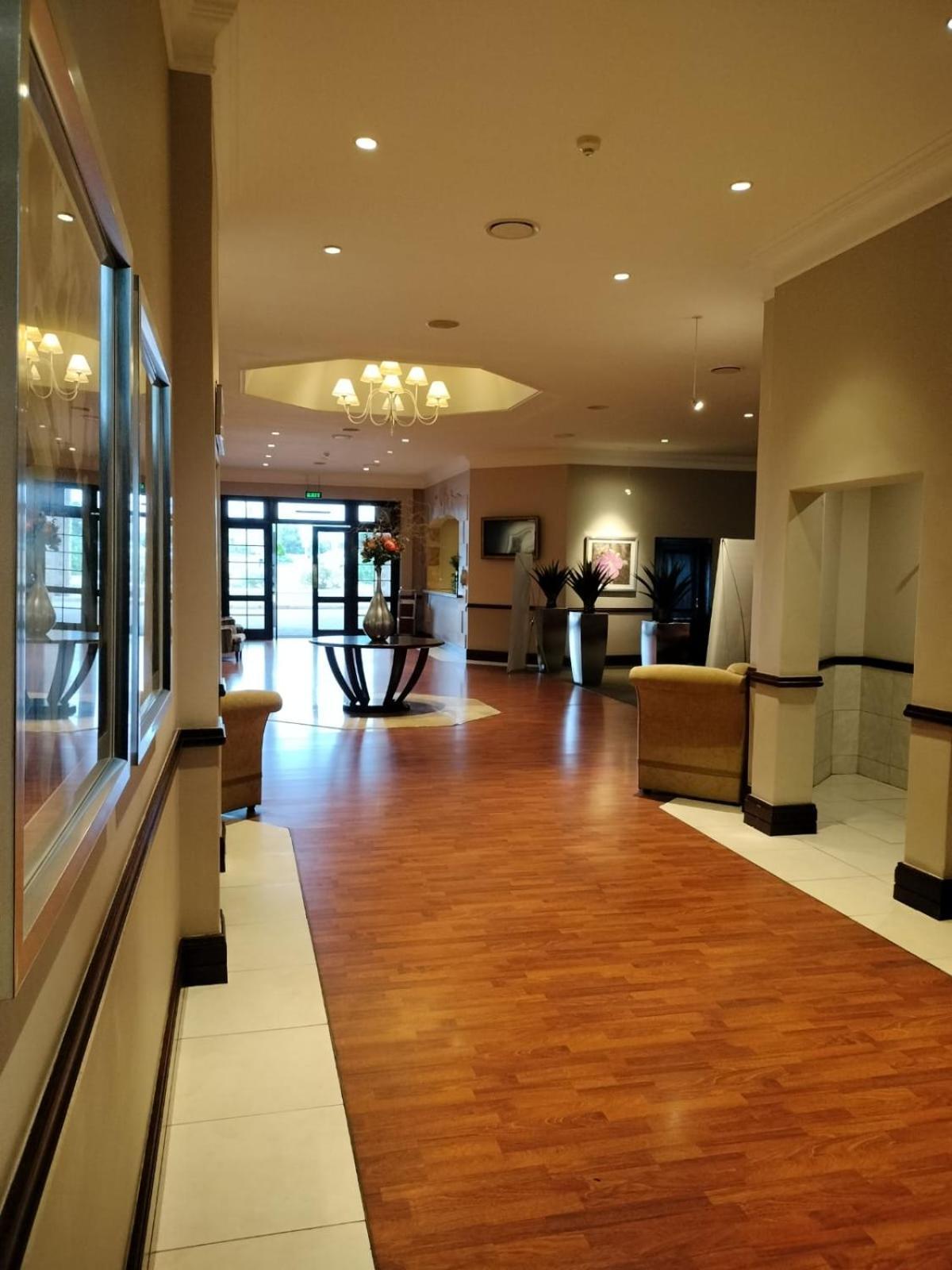 Garden Route Hotel Mossel Bay Exterior photo